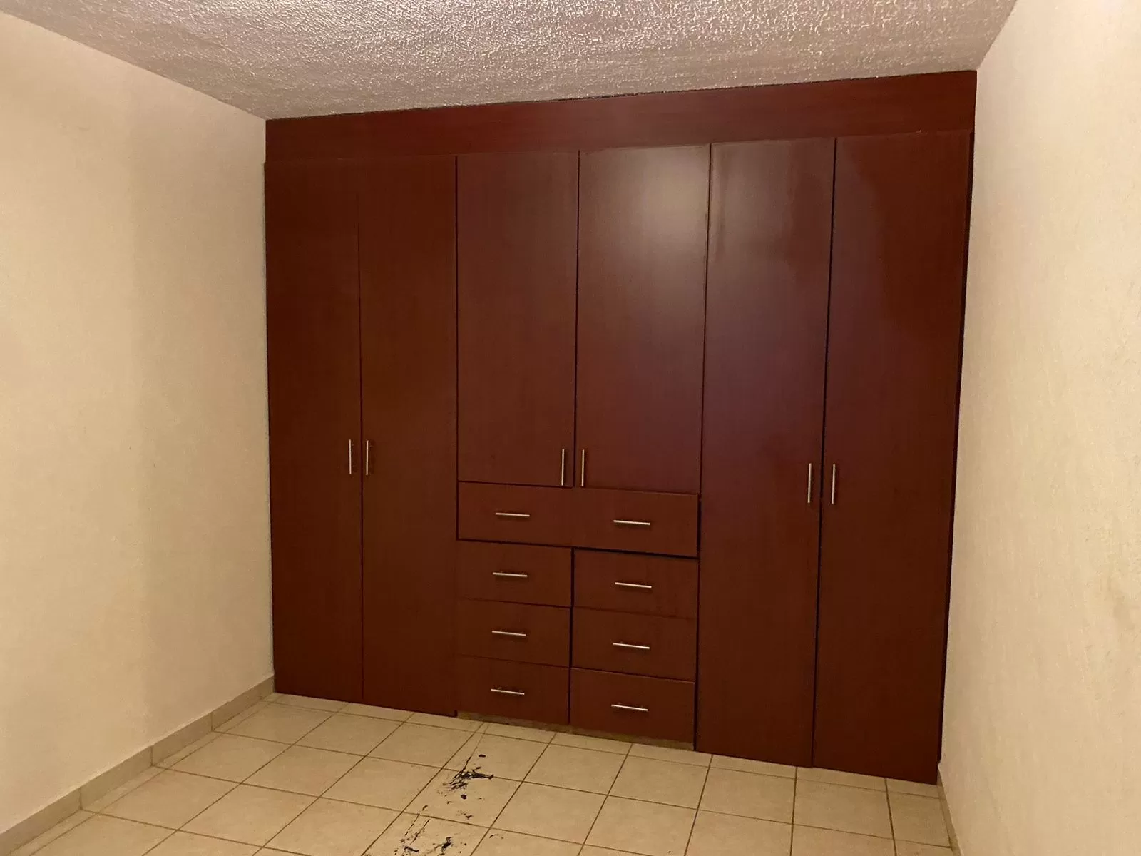 Rento linda Casa muy centr